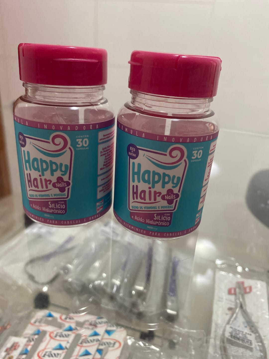 Customer photo review of 1 Pote Happy Hair + 1 Pote Happy Hair Grátis (Total: 2 Potes)