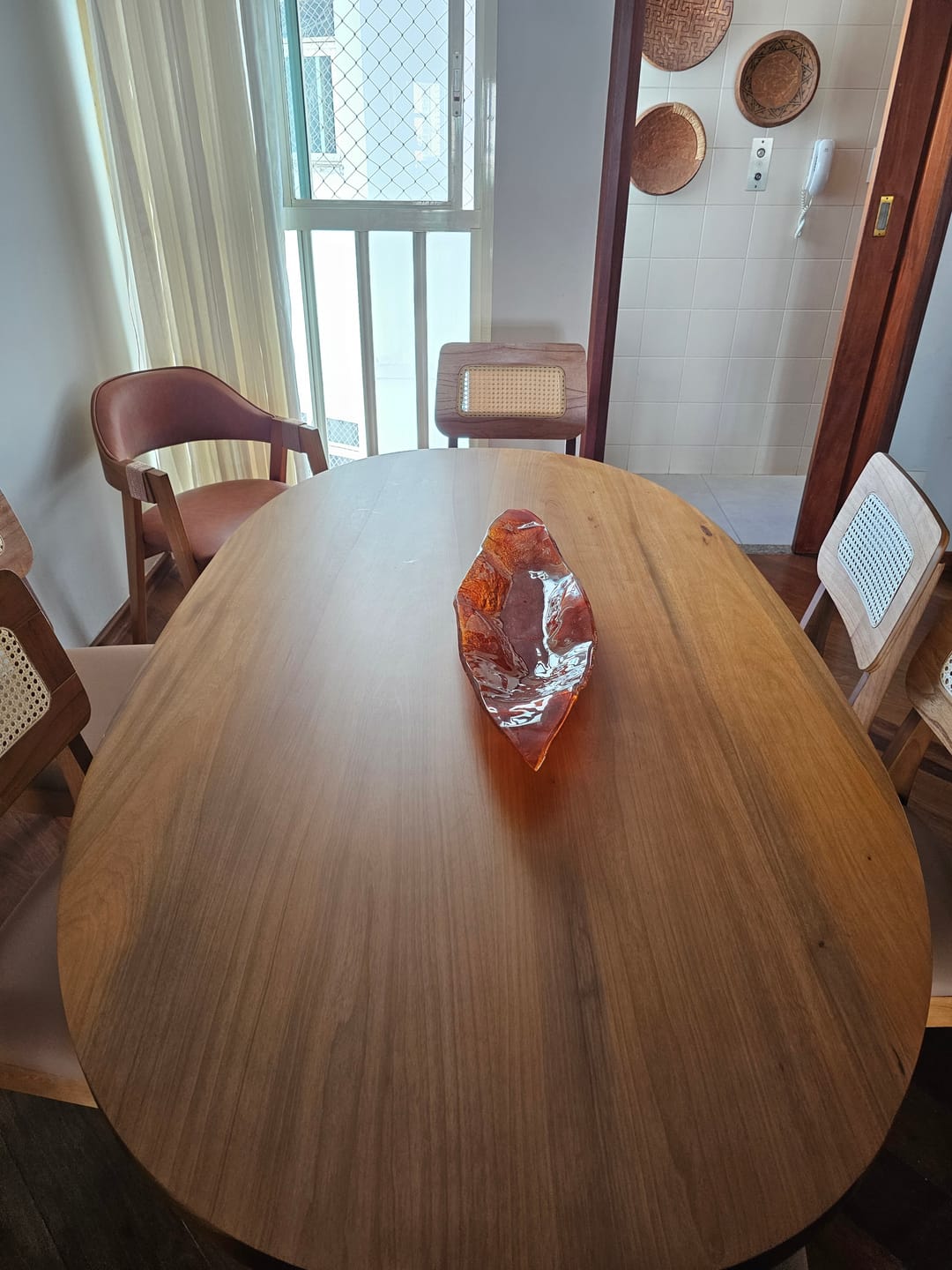 Customer photo review of Mesa de Jantar De Madeira Maciça Demolição Com Tampo Oval Praia do Forte