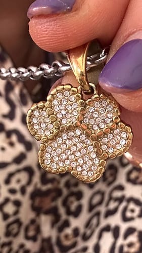 Customer photo review of Ciondolo "Zampina sul cuore"