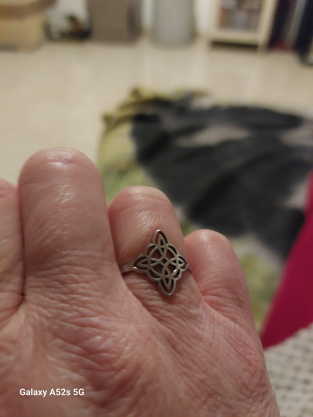 Customer photo review of Bague Ajustable "Protection Éternelle" - Noeud de Sorcière