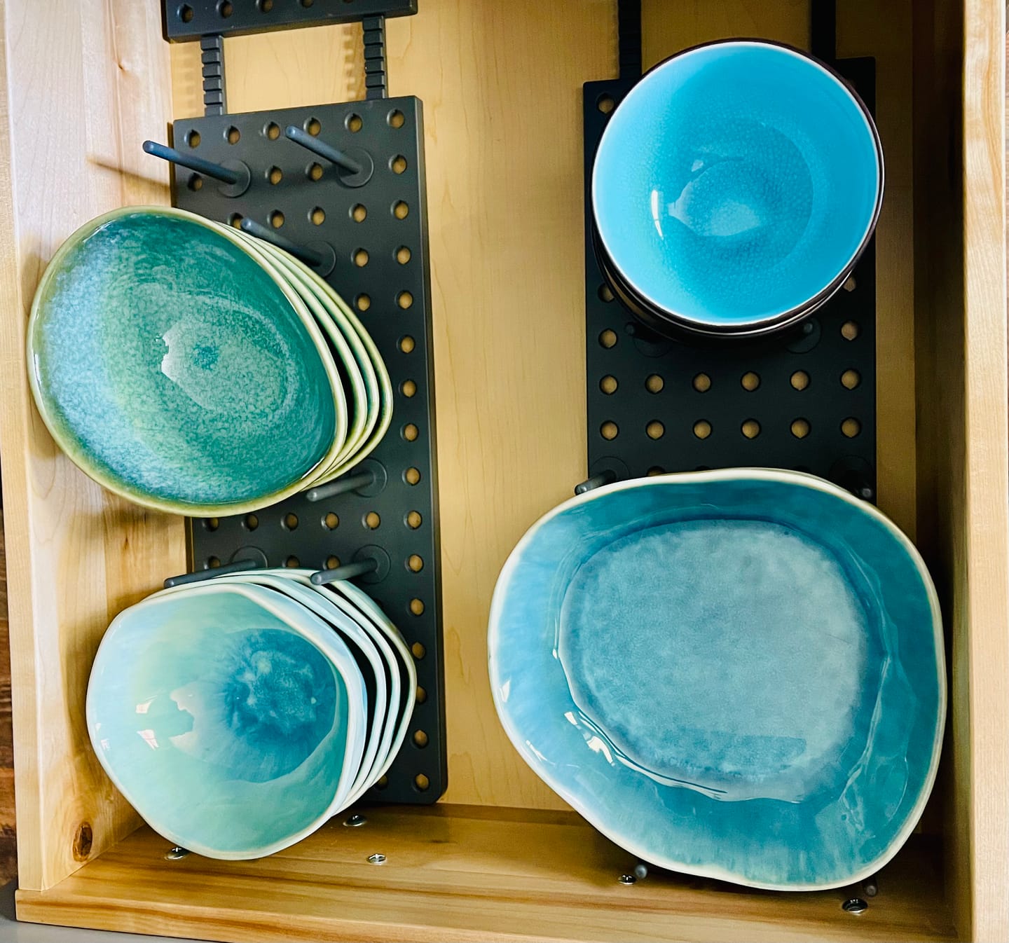 Customer photo review of 16-Piece Stoneware Set-Aqua Blue