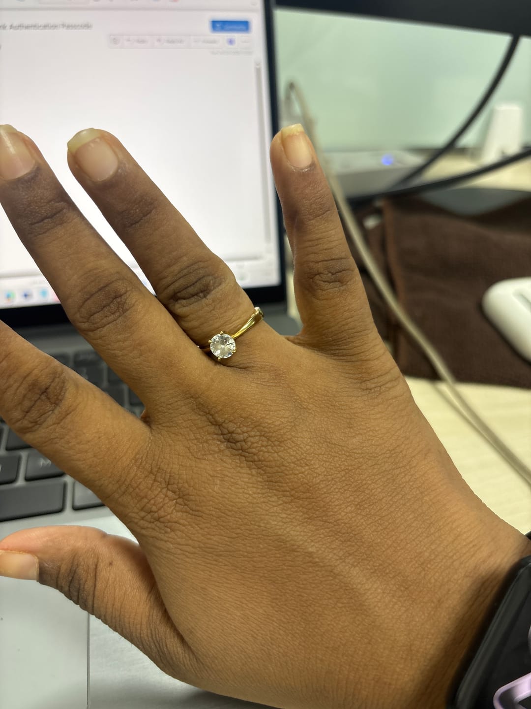 Customer photo review of X Ring - 18K GOLD-PLATED