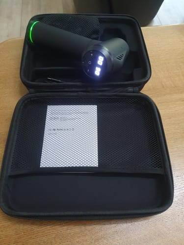 Customer photo review of Massagepistole mit 30 Geschwindigkeiten / Massage Gun für tiefe Muskelmassage mit bis zu 3600 Impulsen/min / 10 Aufsätze für Nacken, Rücken & Körper / Mit LCD-Touchscreen