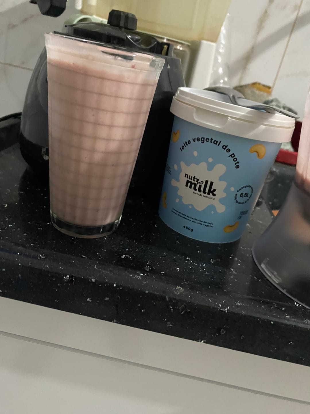 Customer photo review of Leite Vegetal NutzMilk  6,5L - Concentrado de Castanha de Caju