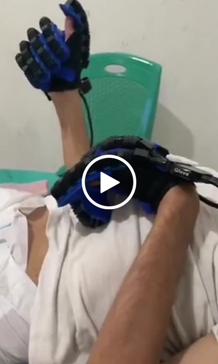 Customer video review of ReGrip™ | Rehabilitation Glove