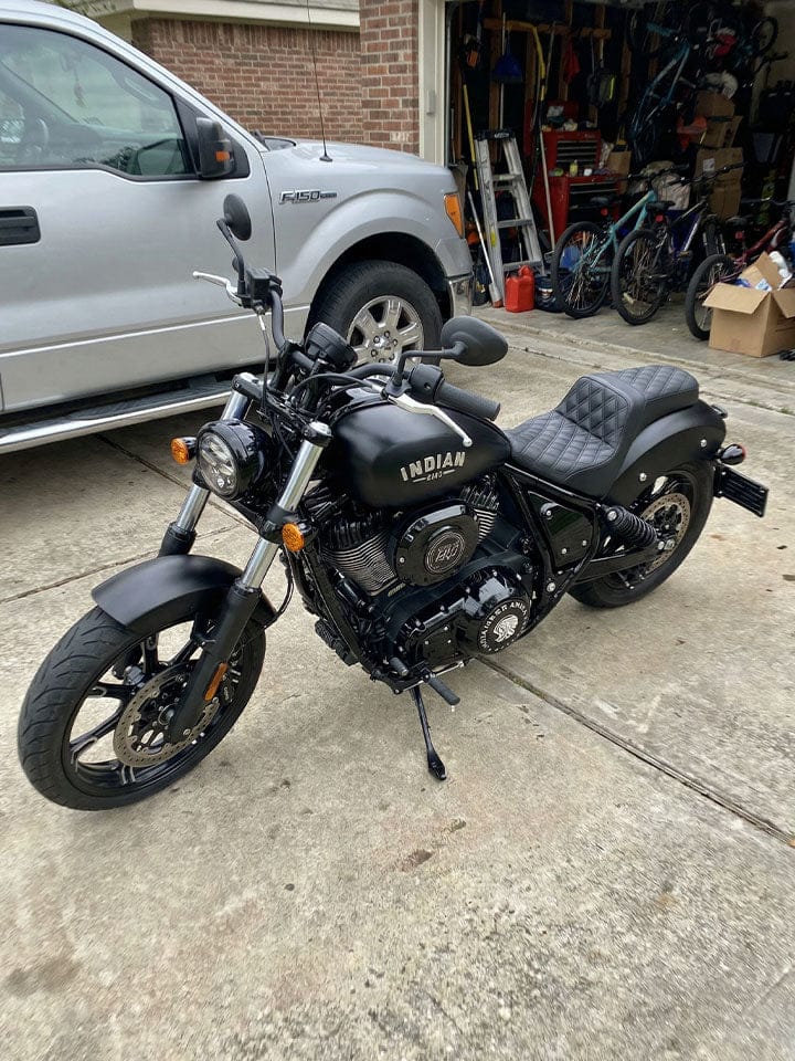 Customer photo review of Iron Born Diamond Stitch Indian Chief Dark Horse 2-Up Seat Black