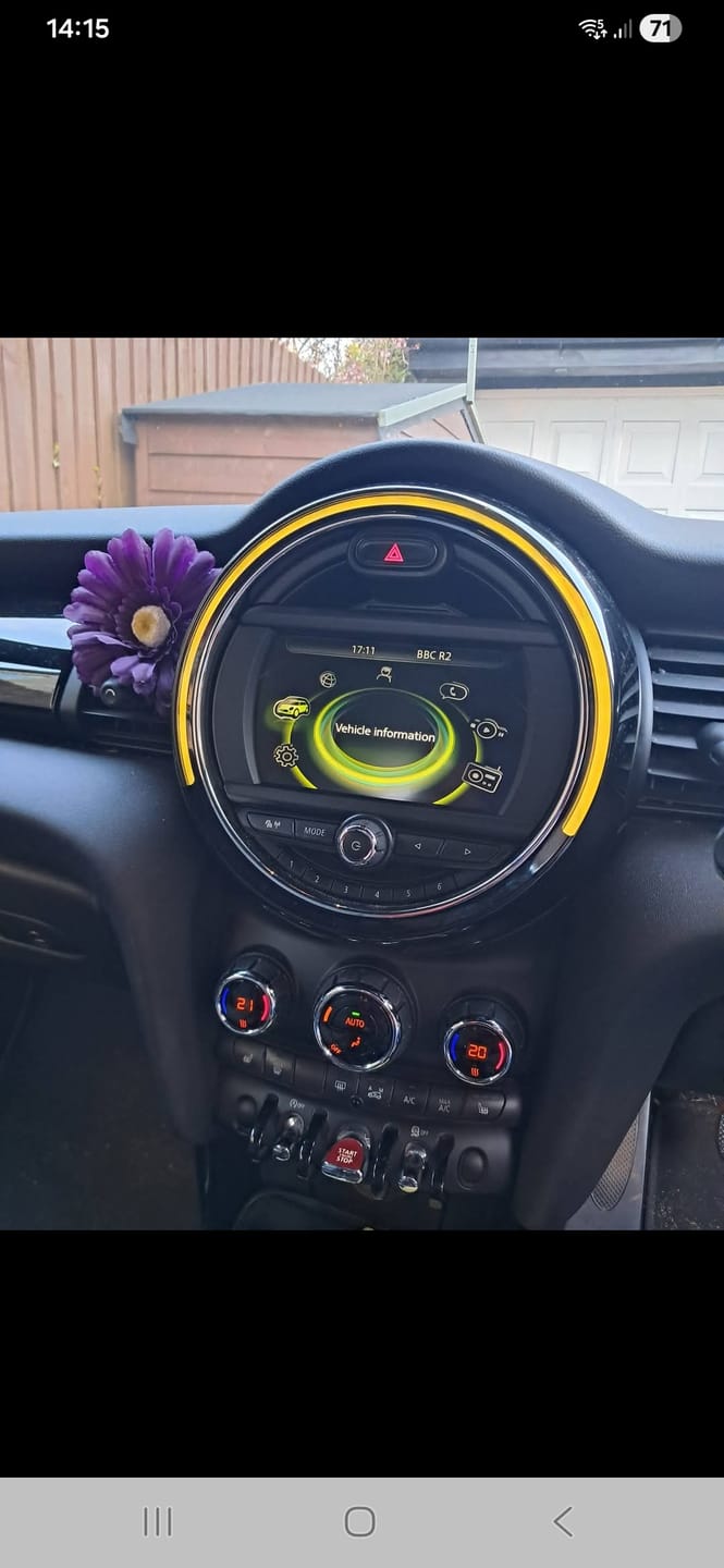 Customer photo review of BMW MINI 6.5" 2014 to 2017 Replacement LCD Central infotainment screen (Black Circles)