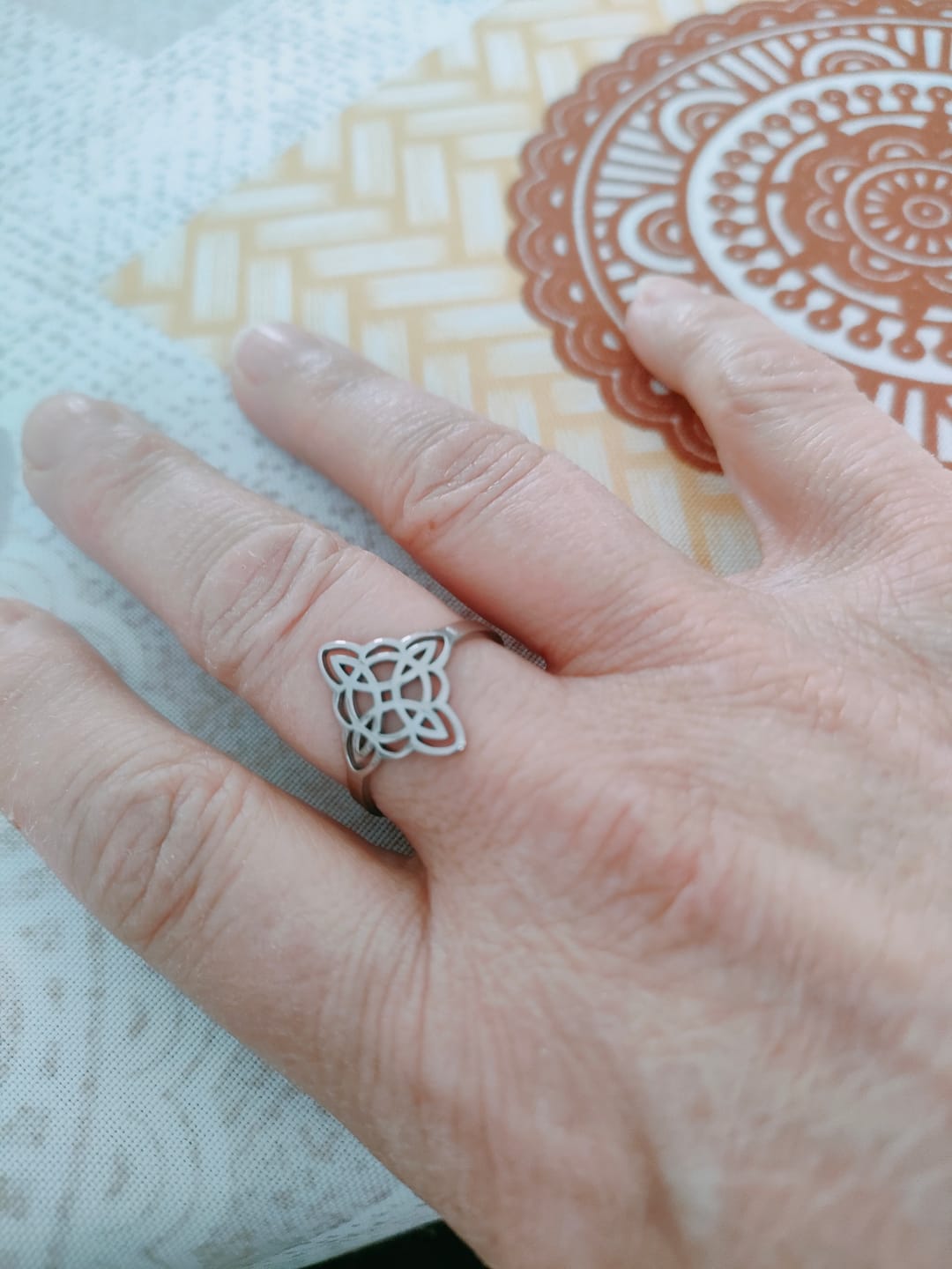 Customer photo review of Bague Ajustable "Protection Éternelle" - Noeud de Sorcière