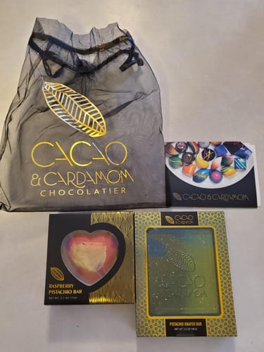 Customer photo review of Raspberry Pistachio Heart Bar