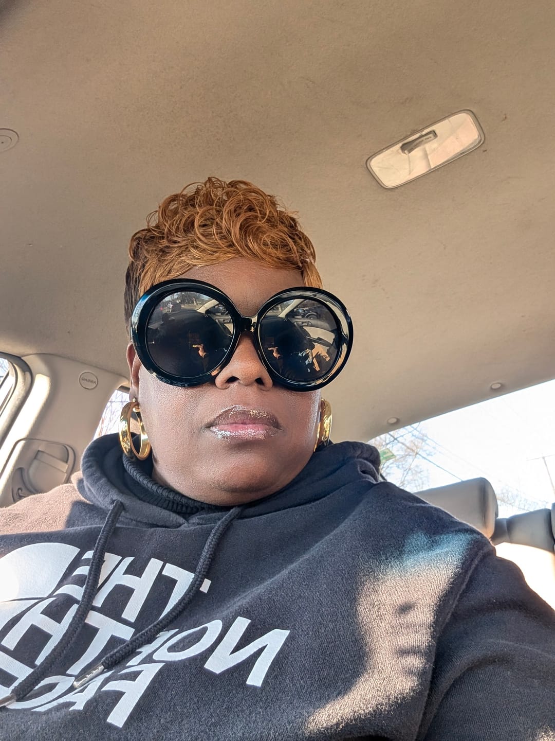 Customer photo review of It's a Wig Quality Full Wig - Q PIETTRA