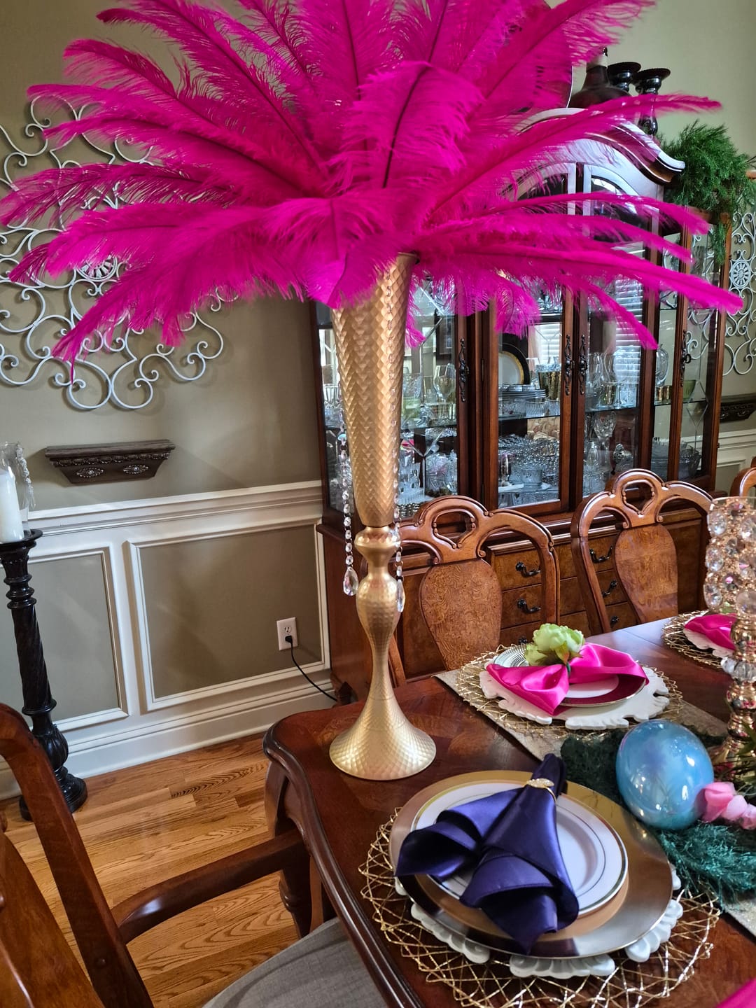 Customer photo review of Ostrich Feather Rental 16-20" (Fuchsia) - 250pcs