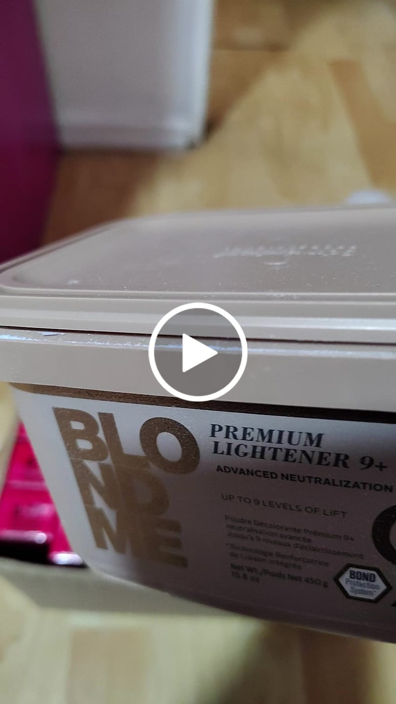 Customer video review of BLONDME PREMIUM DECOLORANTE +9 ANTI METAL - 450grs