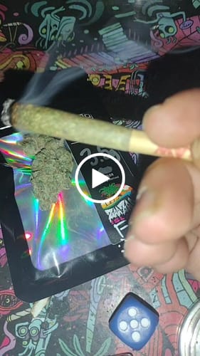 Customer video review of GRAPE BUBBLEGUM 1.5ML