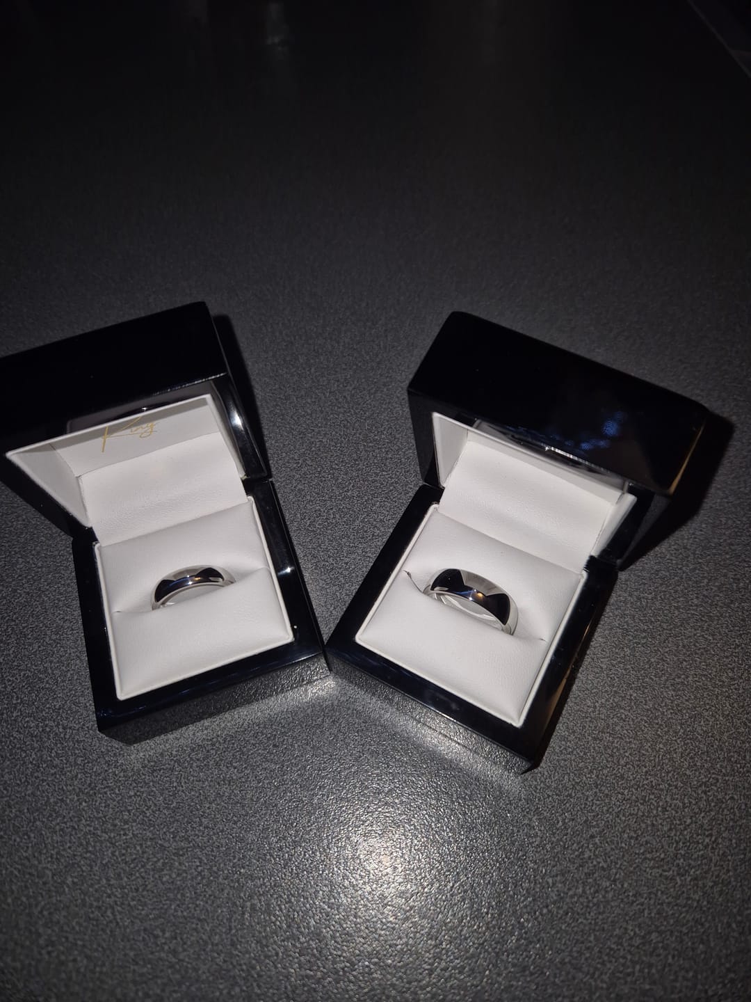 Customer photo review of The White Gold Wonder Ring Set