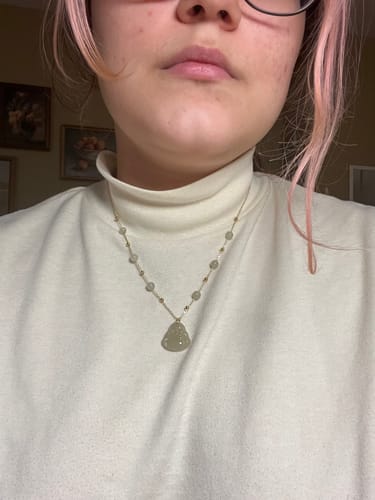Customer photo review of Qingshui Hetian 晴水和田 Clear Water Jade Buddha Gold Plated Pendant Necklace