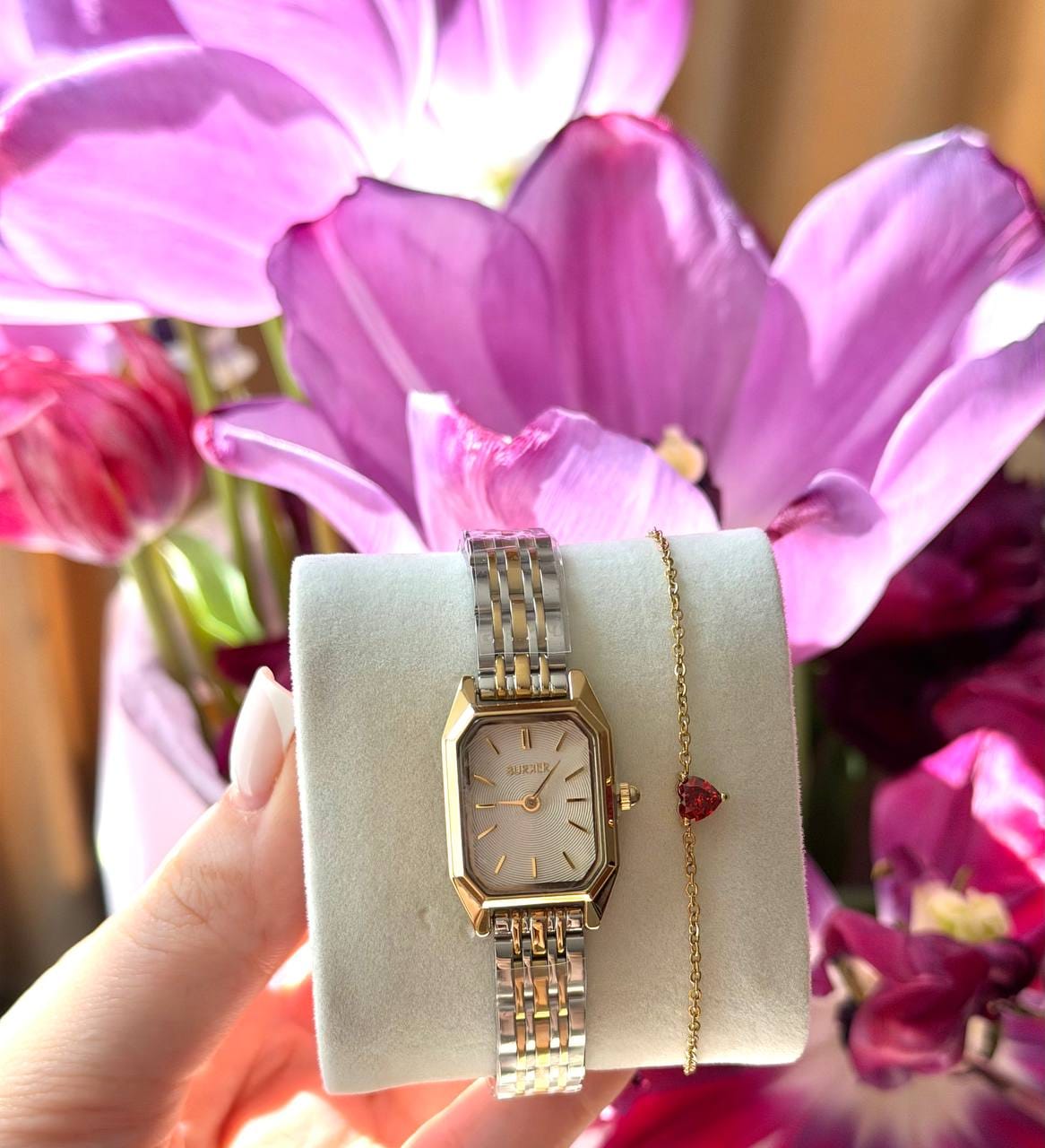 Customer photo review of Isabell Petite Gold Silver