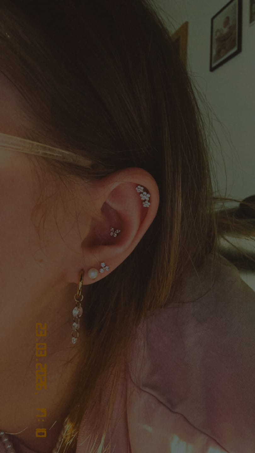 Customer photo review of Jacinta Perlen Ohrstecker | 18K vergoldet