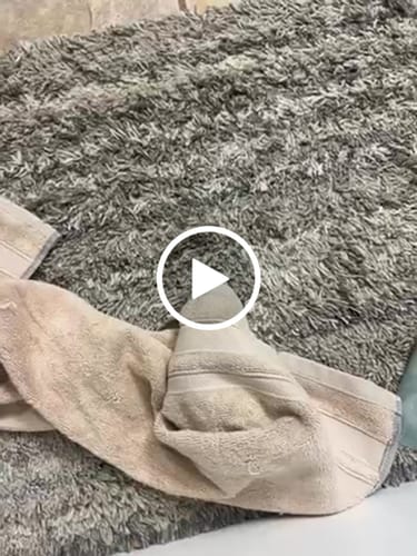 Customer video review of Viralona™ Korean Color-Changing Foundation stick