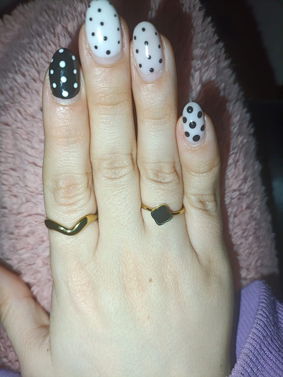 Customer photo review of Flora Gold Black Ring