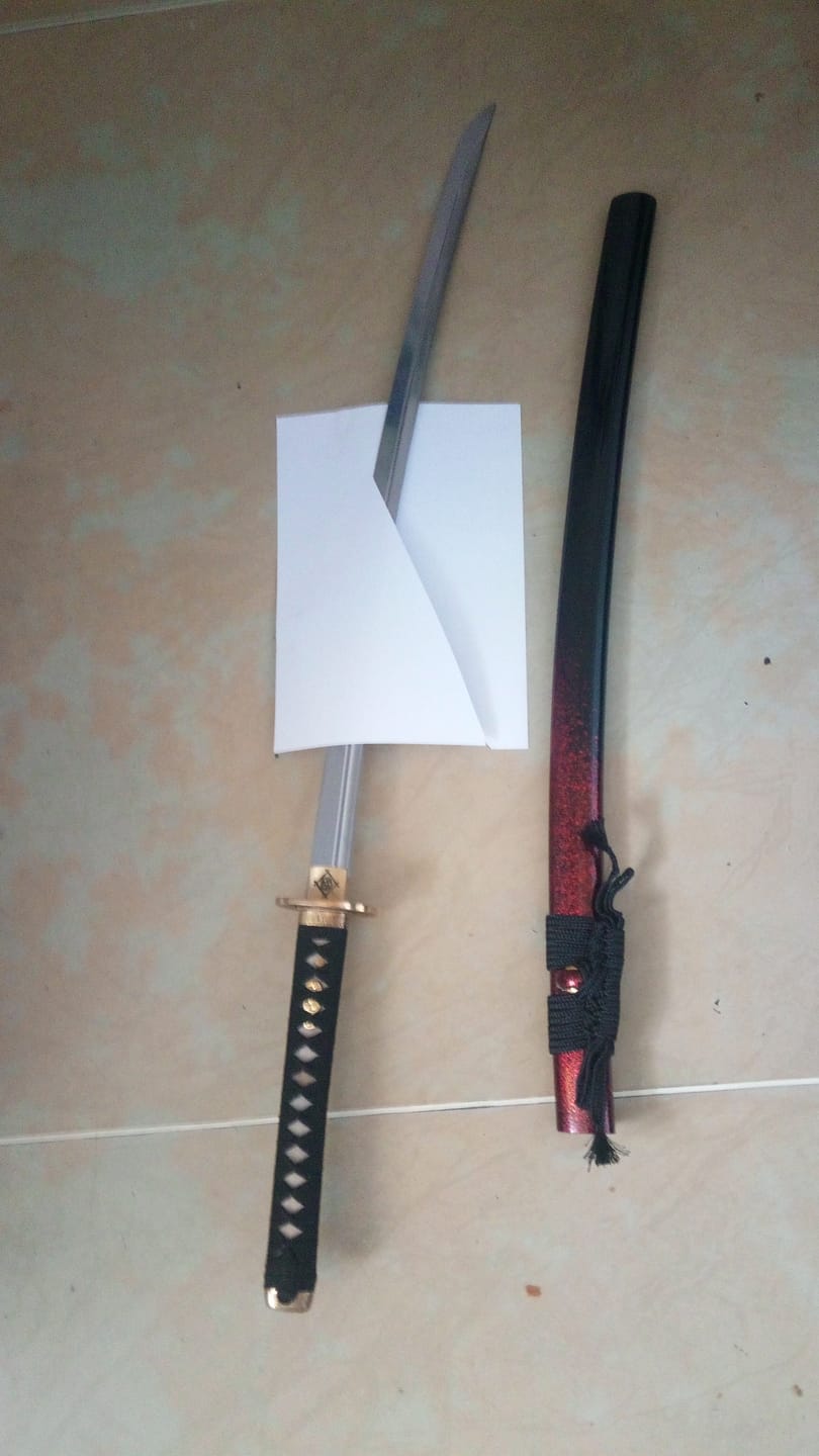 Customer photo review of The Surudoi Handmade Katana Extra Sharp Spring Steel Unokubi-Zukuri