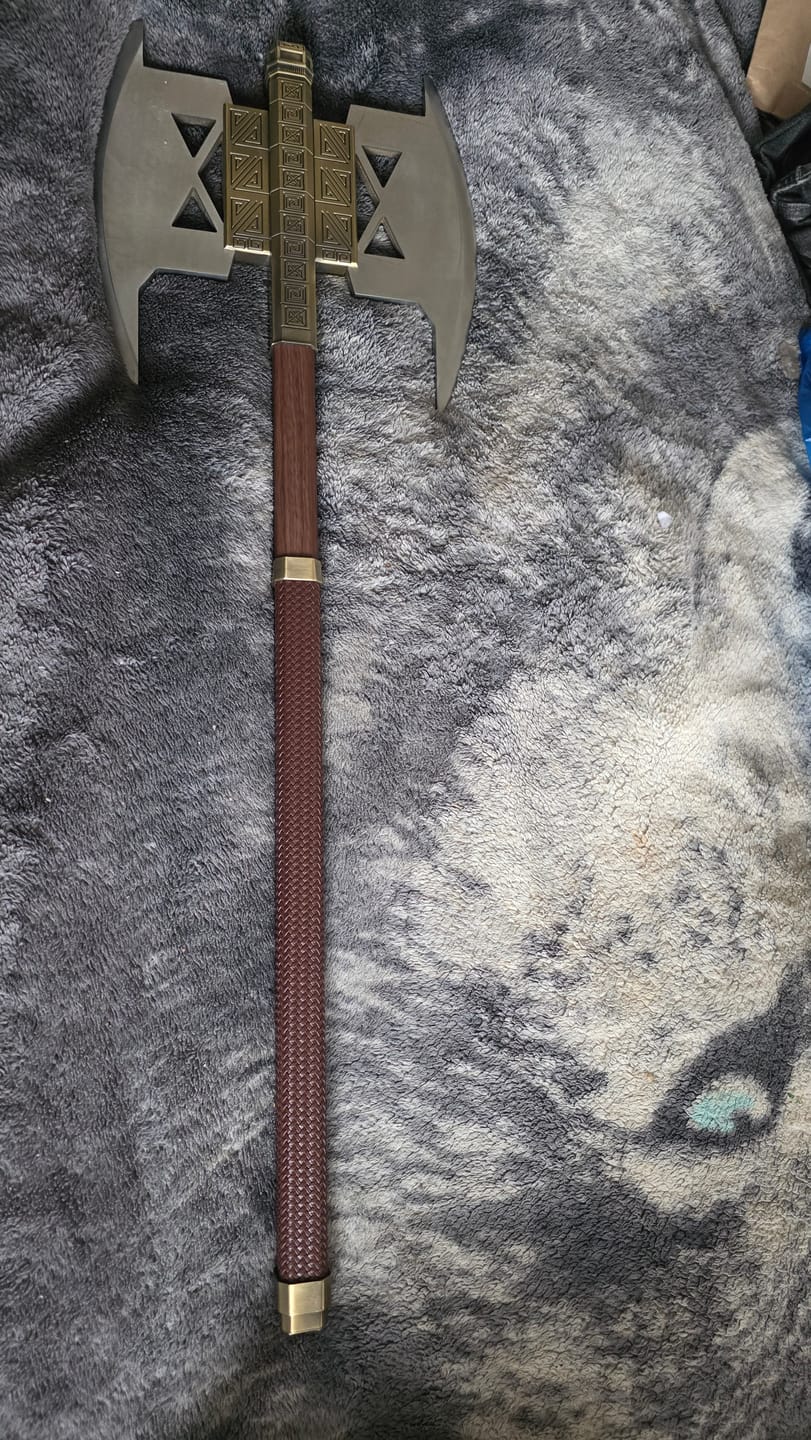 Customer photo review of Lord Of The Rings - NEW AND IMPROVED Gimli's Battle Axe