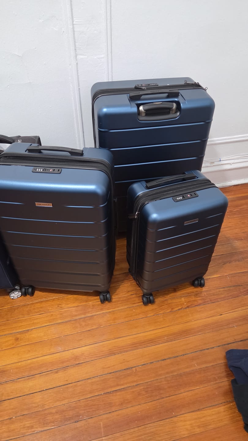 Customer photo review of Cambria Hardside 3-Piece Set