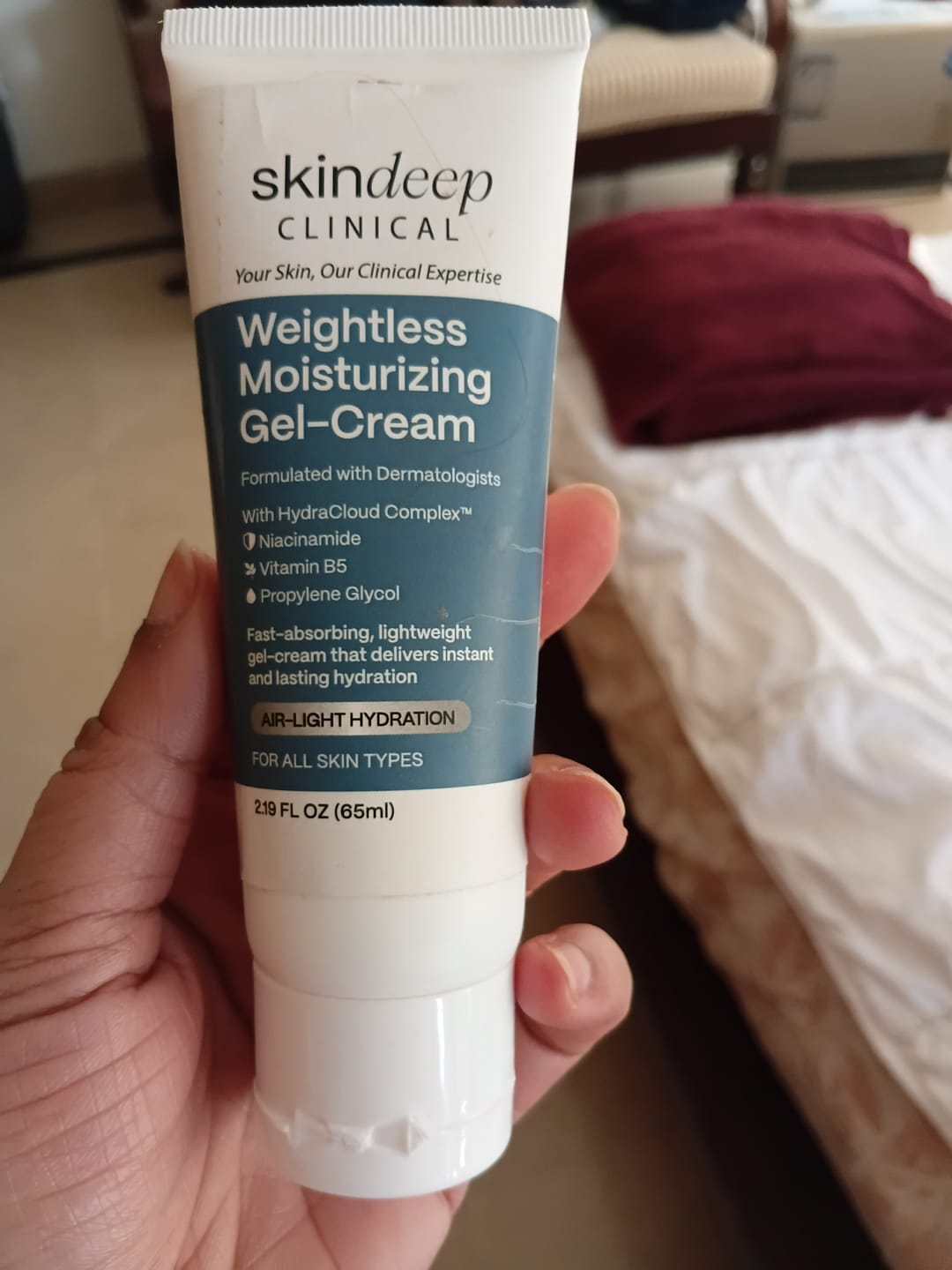 Customer photo review of Weightless Moisturizing Gel-Cream