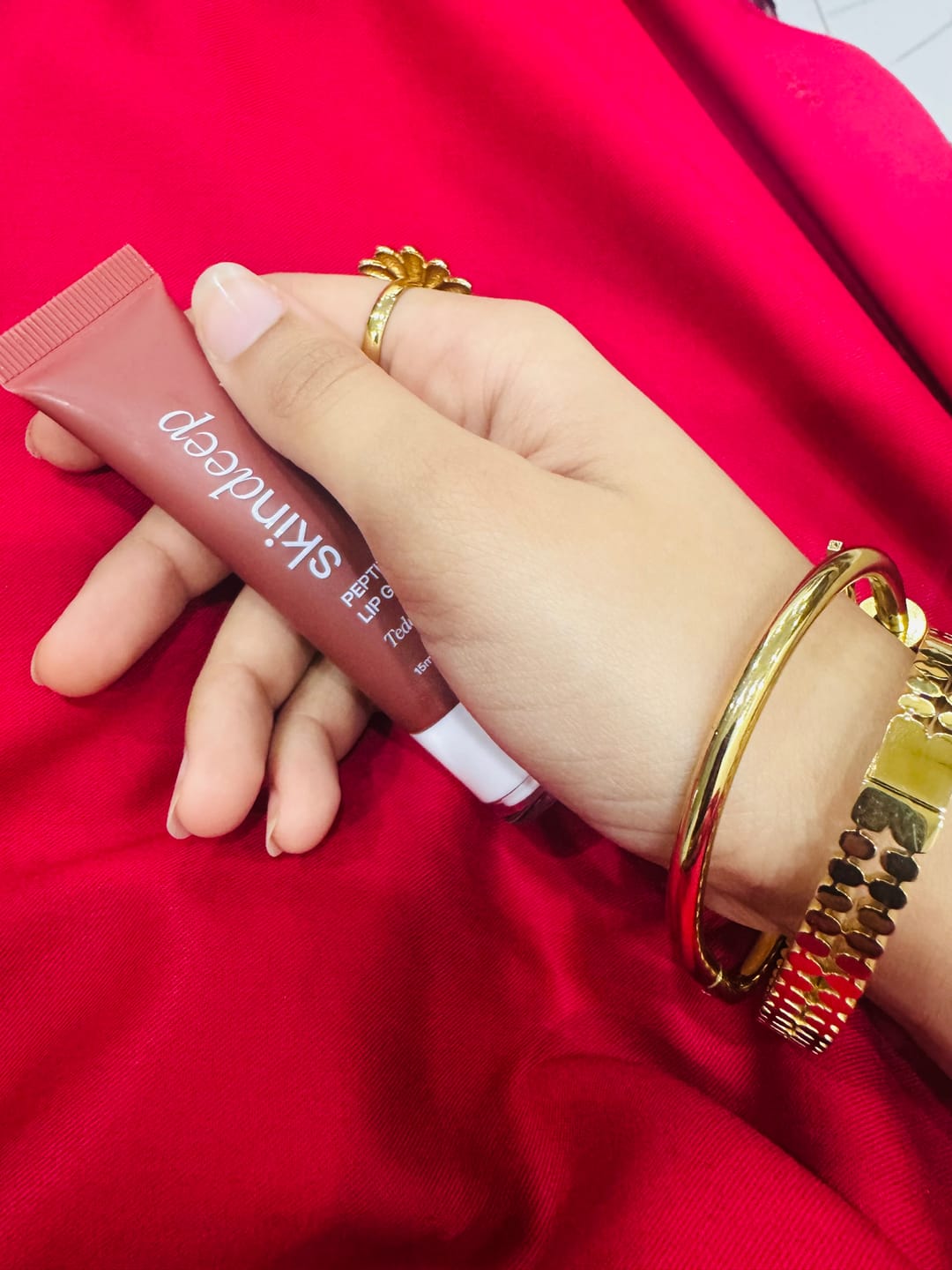Customer photo review of Gloss POP™ - High-Shine Lip Gloss