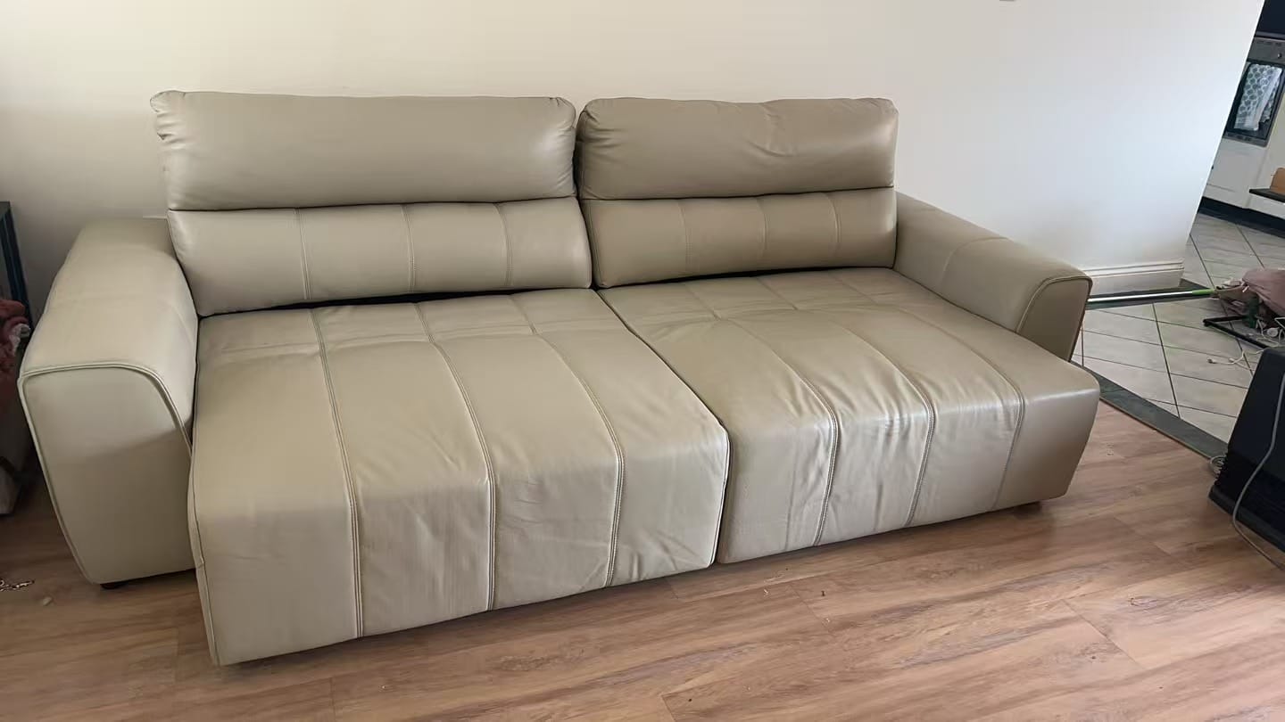 Customer photo review of Oasis 2.8M 3.5 Seat Fully Electric Sofa Bed - Leather