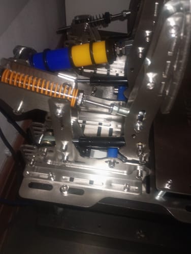 Customer photo review of Simsonn Plus X Racing Simulation Pedal with Haptic Reactor Optional