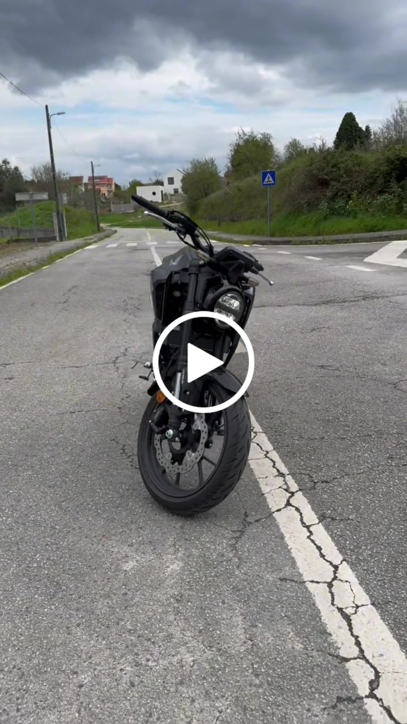 Customer video review of Colector Artesanal Honda CB 125 R (2021-2025) Acero Inoxidable