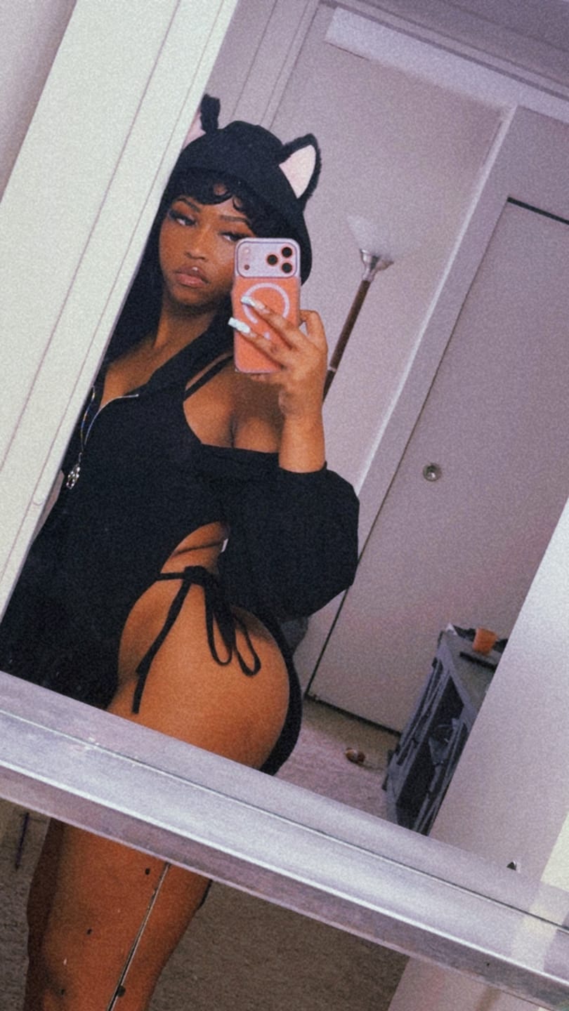Customer photo review of SHY NEKO BODYSUIT SR05