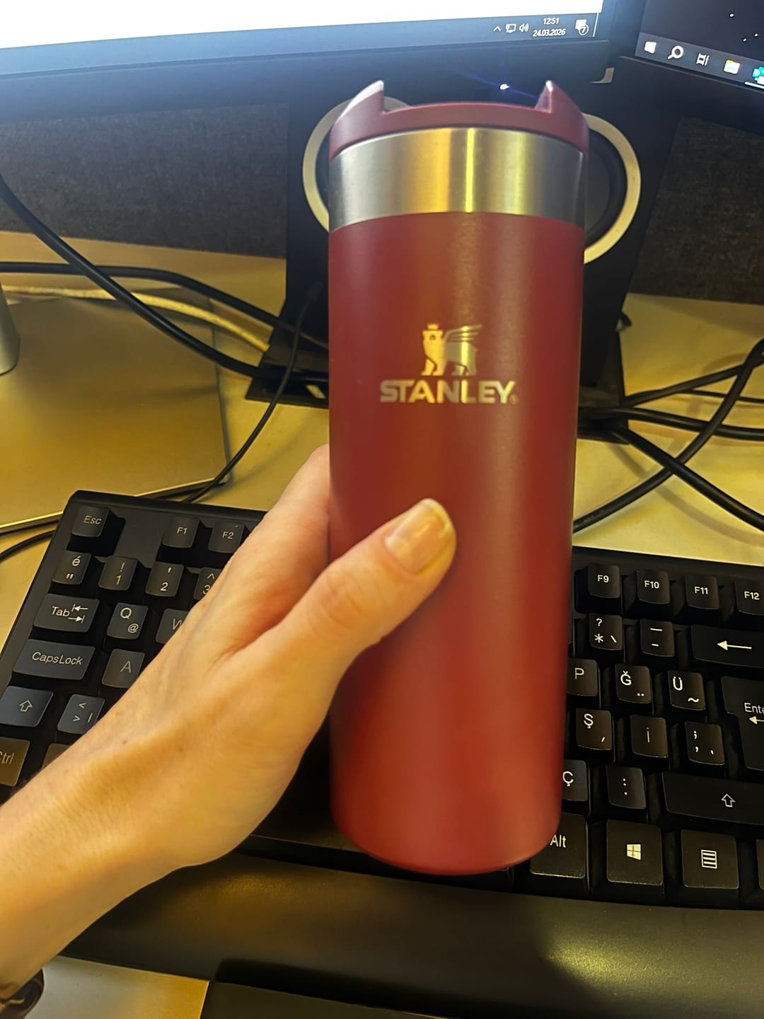 Customer photo review of Stanley The Aerolight Transit Mug Cranberry 0.47L