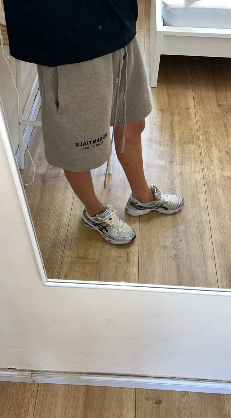 Customer photo review of Asics Gel kayano 14 - cream black