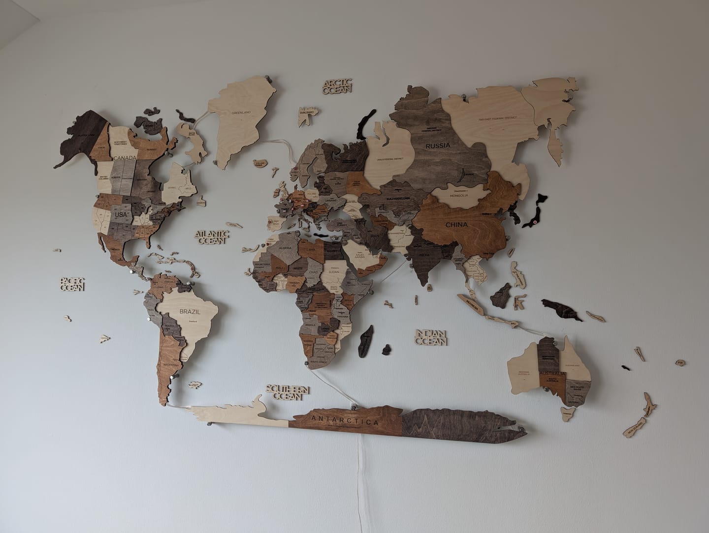 Customer photo review of 3D LED Wooden World Map 3.0 Multicolor