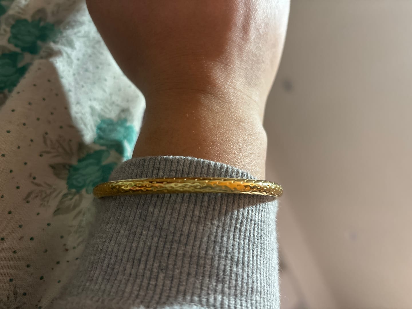Customer photo review of Engraved Dots Bangle Bracelet
