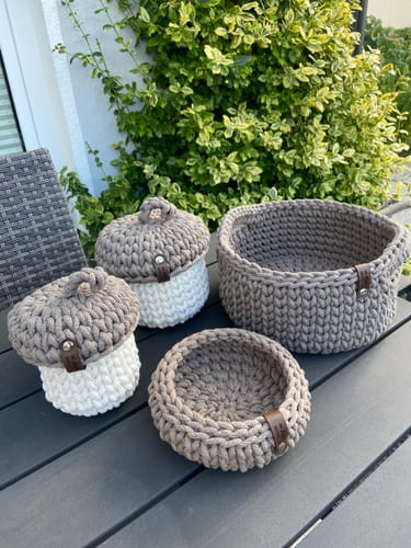 Customer photo review of Label-Set "Mit Liebe gehäkelt" - Kunstleder Label für Häkelkörbe, Label aus Kunstleder - CS0049