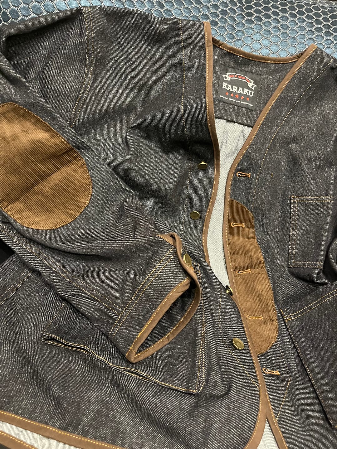 Customer photo review of 肘コーデュロイパッチ ノーカラーデニムジャケット