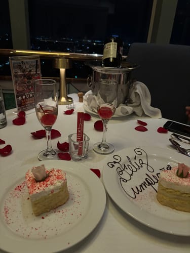 Customer photo review of Cena Romántica