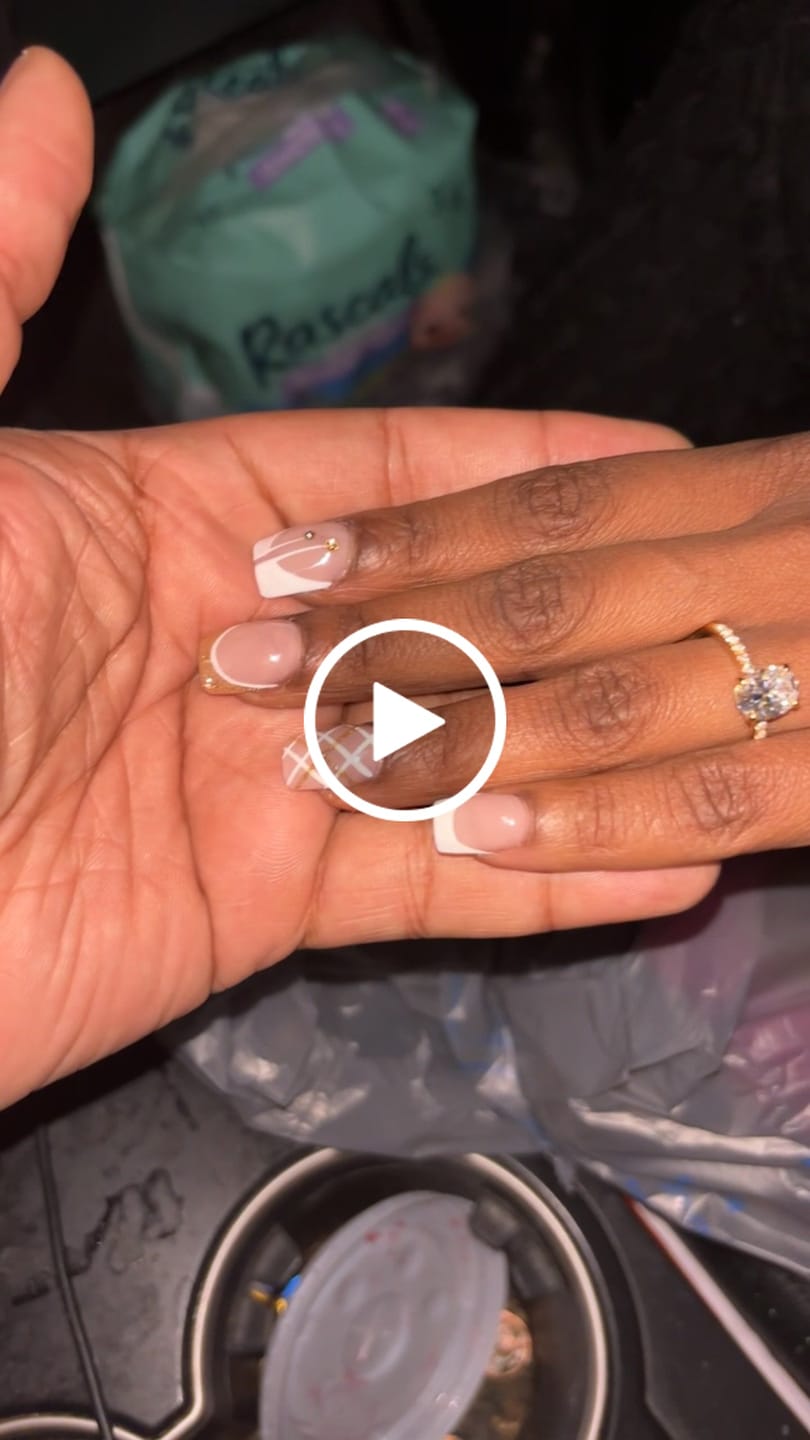 Customer video review of Luxury Velvet LED Jewelry Giftbox