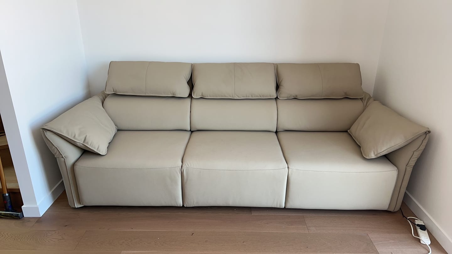 Customer photo review of Opulence 2.65M 3.5 Seat Electric Recliner Sofa Bed - Leather