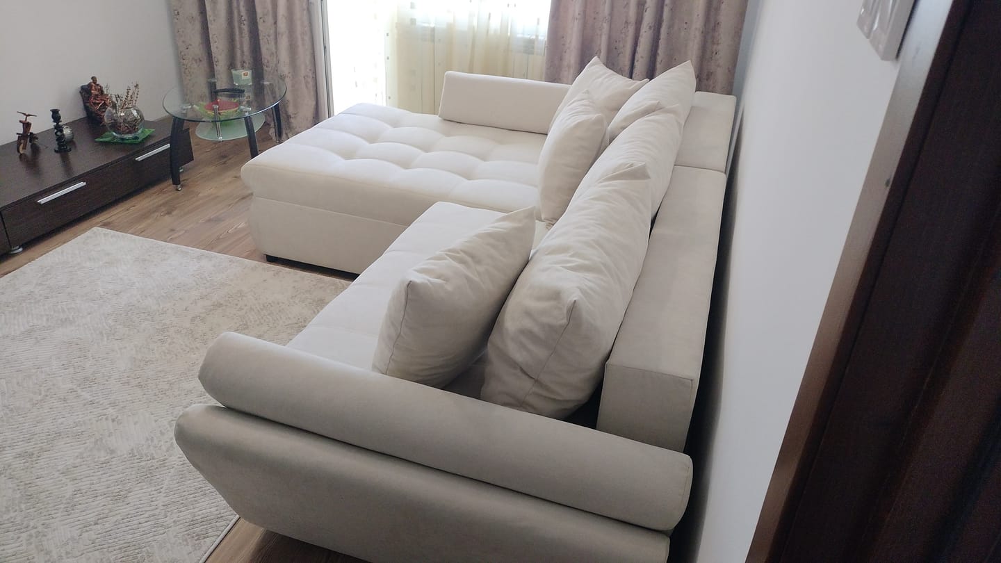 Customer photo review of Colțar extensibil dumonde cu ladă de depozitare si sezut confortabil din spuma HR, Loana Enjoy Bej 270x185 cm