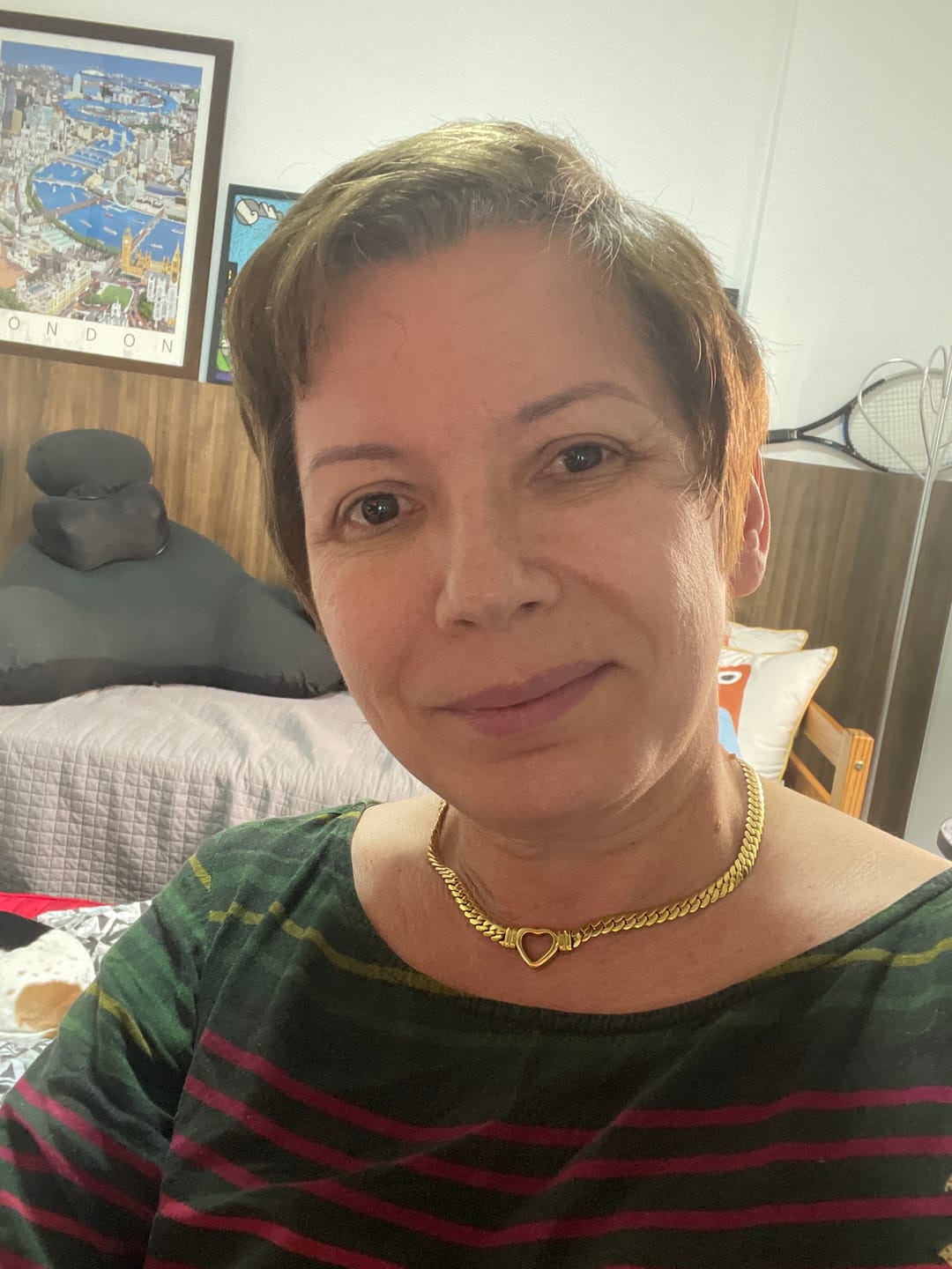 Customer photo review of Anel Brilhante Banhado em Ouro 18K