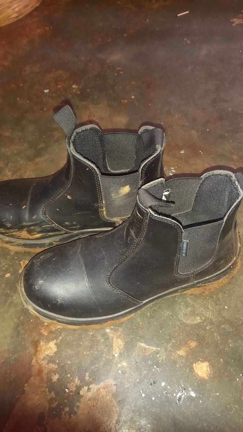 Customer photo review of Grittgear Mangano S1 Leather Safety Boot - Black