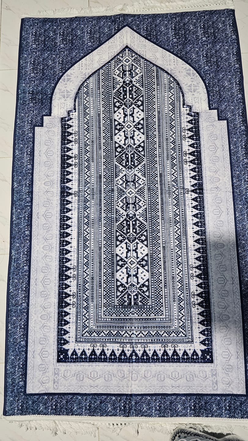 Customer photo review of Misk Padded Prayer Mat