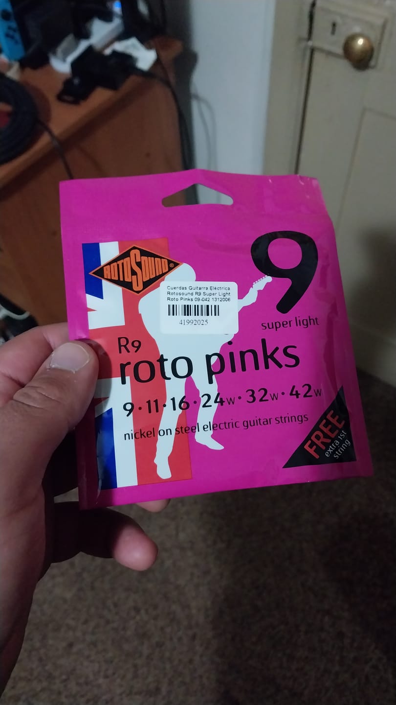 Customer photo review of Cuerdas Eléctrica Rotosound R9 Super Light Roto Pinks 09-42
