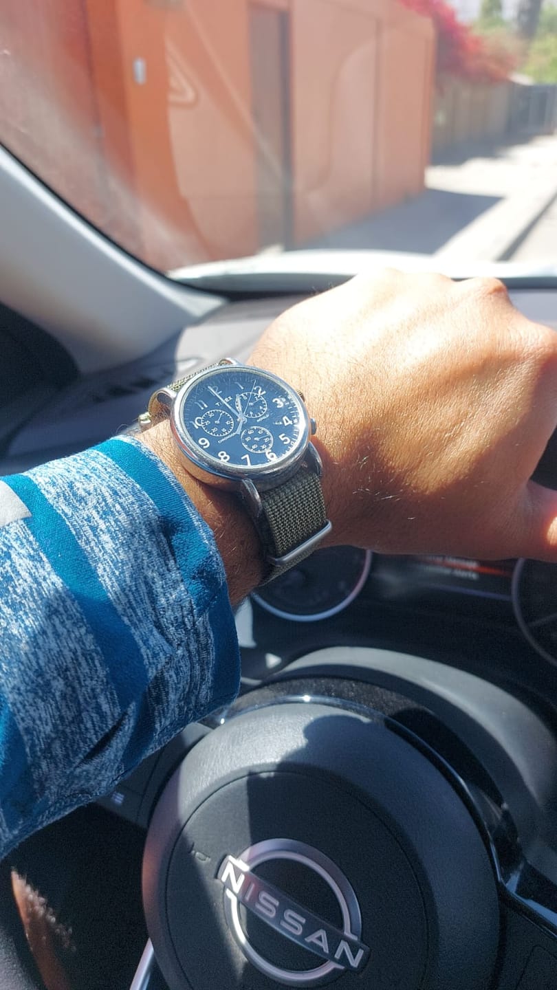 Customer photo review of Correa Nato Dando La Hora Verde