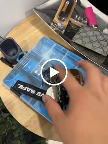 Customer video review of SCHNATTERDAYS KEYTAG