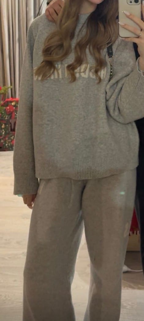 Kundenbewertung mit Foto von KNIT SWEATPANTS LIGHT GREY