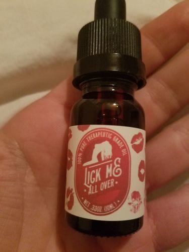 Customer photo review of Bargz Lick Me All Over Perfume Oil, Exotic Fragrance, Lovely Raspberry And Melon Aromas With A Touch Of Vanilla - Flat Cap